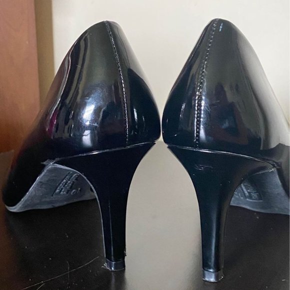 Comfort Plus by Predictions Black Heel - Picture 3 of 4